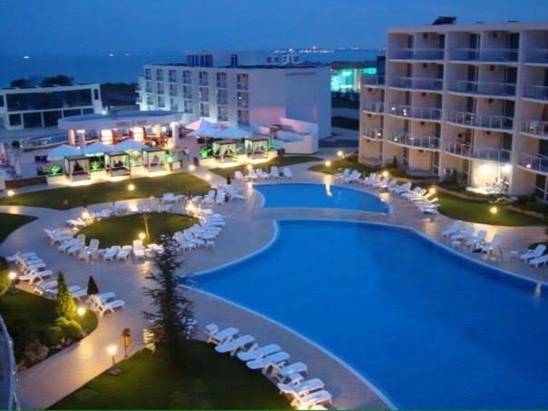 Apartment With Green Terrace Μπουργκάς Εξωτερικό φωτογραφία