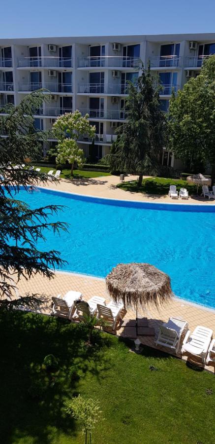 Apartment With Green Terrace Μπουργκάς Εξωτερικό φωτογραφία