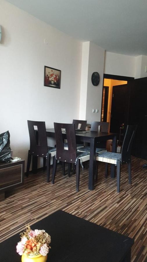 Apartment With Green Terrace Μπουργκάς Εξωτερικό φωτογραφία