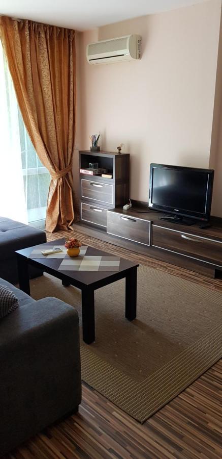 Apartment With Green Terrace Μπουργκάς Εξωτερικό φωτογραφία