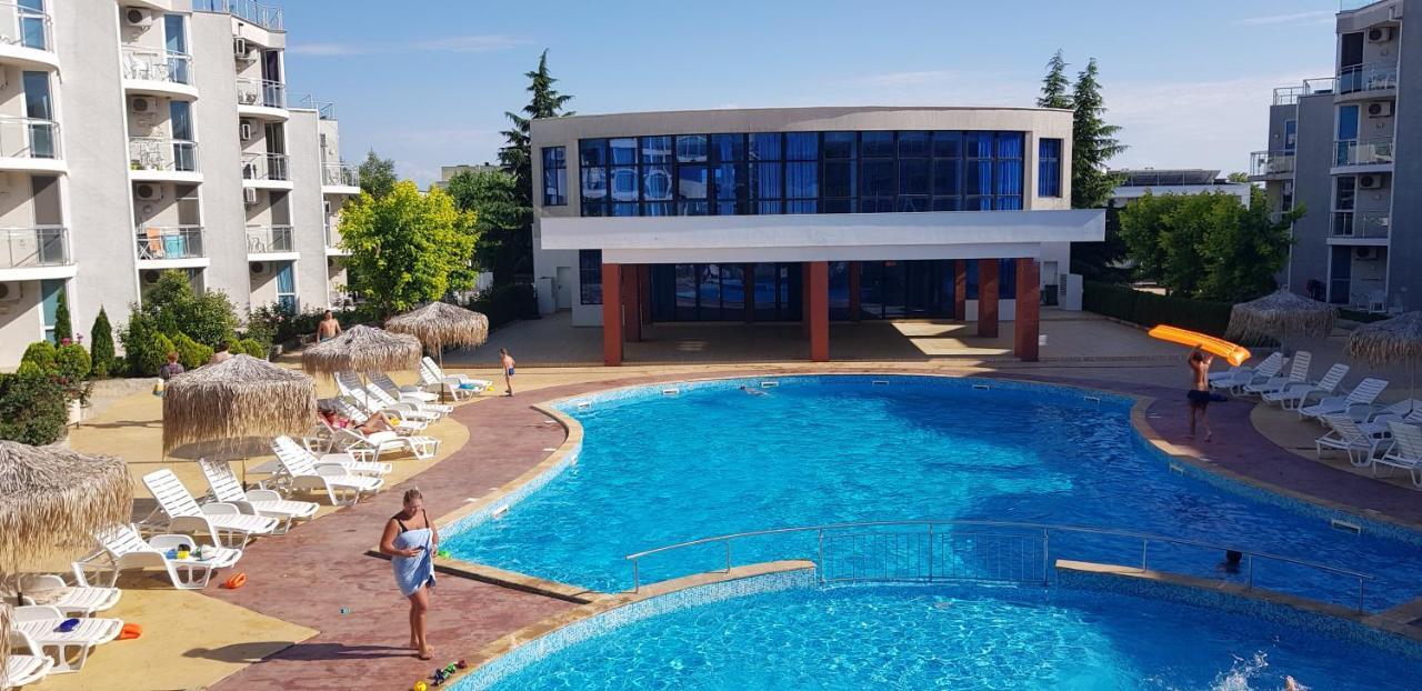 Apartment With Green Terrace Μπουργκάς Εξωτερικό φωτογραφία