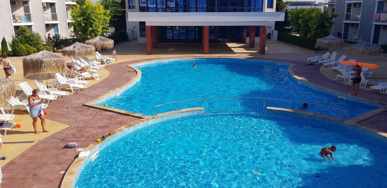 Apartment With Green Terrace Μπουργκάς Εξωτερικό φωτογραφία